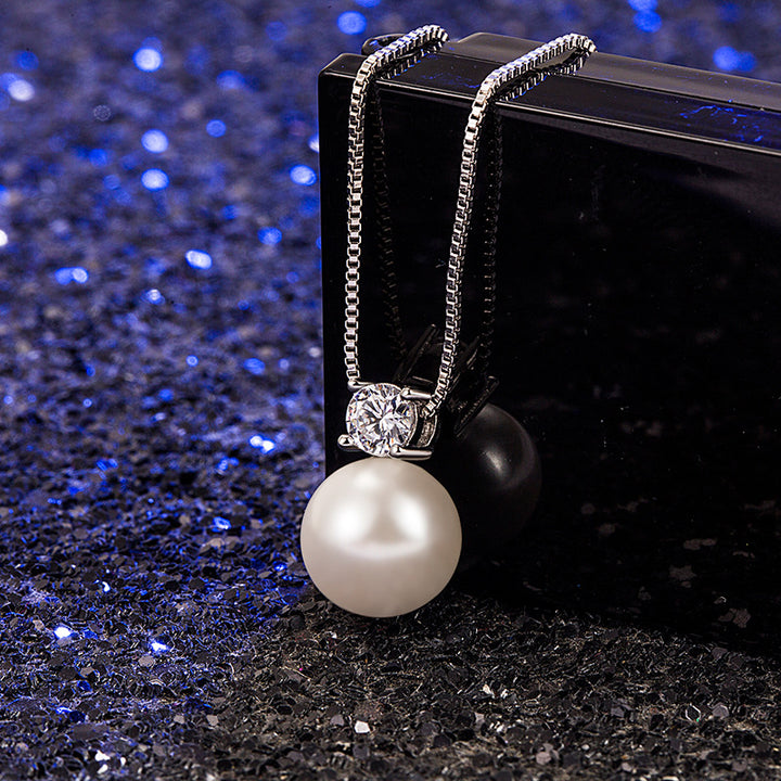 Women's Light Luxury Single Rhinestone Pearl Necklace